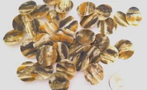 25 Faux Shell shank buttons 23mm - Picture 1 of 2