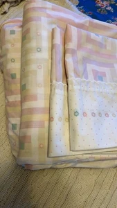 4-teiliges Vintage Wondercale Springmaid Pastellfarben King/Groß flach, passend & 2 Koffer Set - Bild 1 von 7