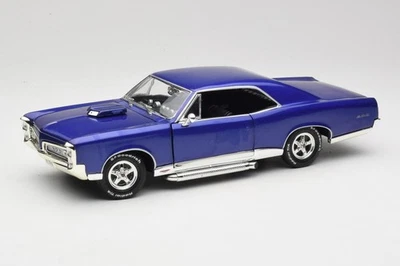 33402 Pontiac GTO Xander Cage's Purple ERTL 1:18 - Immagine 1 di 4