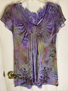 Unity World Wear Small Sublimation Top Shirt lila Flatterärmel Spitze Nieten - Bild 1 von 8