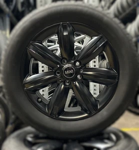 4 Orig MINI Winterräder JCW Star Spoke 539 205/60 R17 93H Countryman 6891815 - Bild 1 von 3