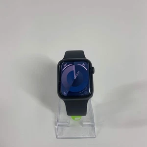 Unlocked Apple Watch SE 1st Gen 44MM Space Gray Aluminum Black Sport Band A2354 - Photo 1 sur 7