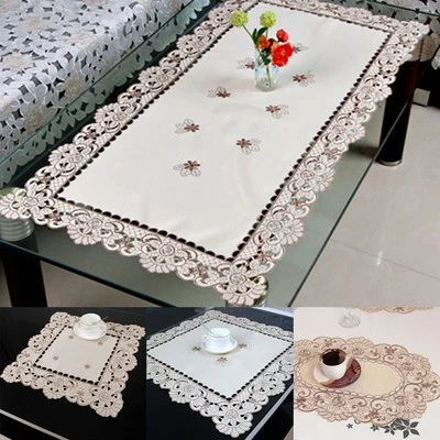 Nappe décorative en satin pour événements spéciaux motif broderie florale - Photo 1/4
