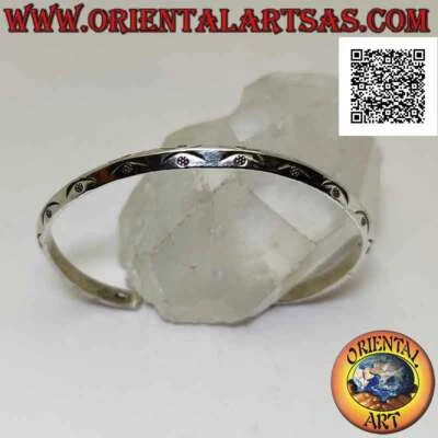 Bracciale rigido in argento 925‰ triangolare con barchette e fiorellini incisi - Immagine 1 di 4