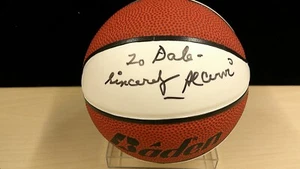 Mini Baloncesto Al Cervi FIRMADO JSA - Imagen 1 de 3