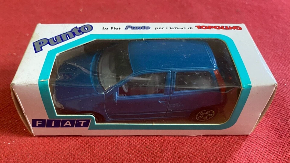 FIAT PUNTO METALLO IN BOX 1:43 BLU Bburago per lettori TOPOLINO Disney - Immagine 1 di 4
