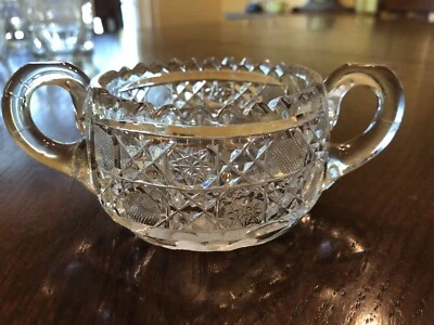 Cuenco de azúcar abierto con doble mango de vidrio transparente floral grabado vintage Foto 1 de 4