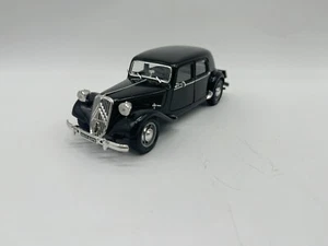 MODELLINO AUTO CITROEN T.A. 15CV NERA - BURAGO - SCALA 1:24 "NO BOX" MODIFICATO - Picture 1 of 4