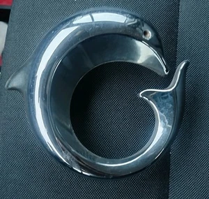 Fregio Stemma Logo Anteriore Autobus Iveco Irisbus - Foto 1 di 1