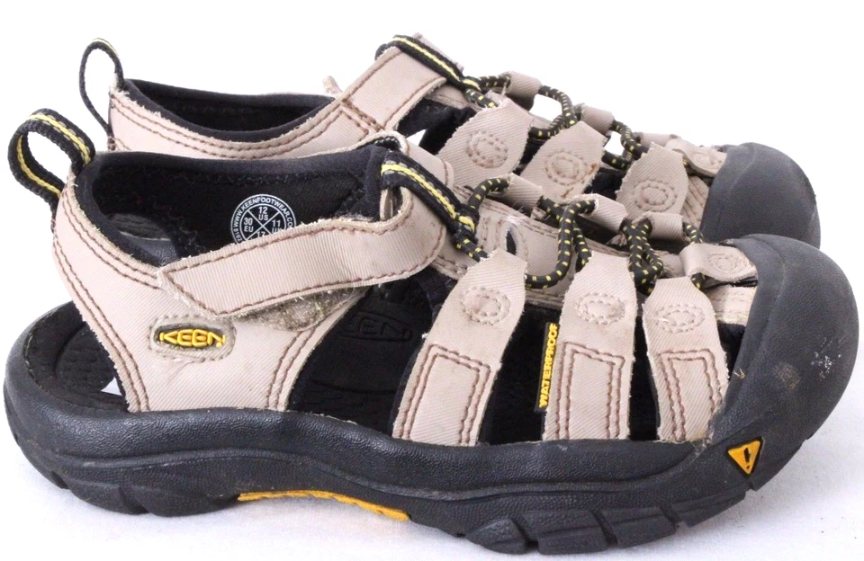 Keen 10810210 Newport H2 Beige Bungee water hiking shoes Sandals Youth Boy's 12 - Image 1 of 4