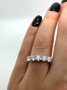 ANILLO DIAMANTES MEDIA ETERNIDAD ORO AMARILLO 18CT 0.97CT *GG169 - Imagen 1 de 24