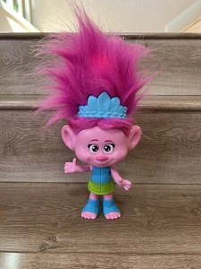 Dreamworks Trolls Band Together Rainbow HairTunes Poppy Puppe leuchtende Haare gebraucht, in einwandfreiem Zustand - Bild 1 von 10