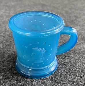 Atterbury EAPG Rare CERES Medallion Blue Opalescent - 2 in. Child's Mug - 1870 - Bild 1 von 12