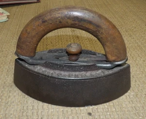Antique Wood Handle SAD IRON Enterprise Mfg. Co Philadelphia PA - Picture 1 of 5