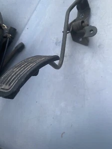 84-88 Toyota Pickup Truck 89 4Runner Gas Pedal Assembly Bracket Throttle OEM - Picture 1 of 5