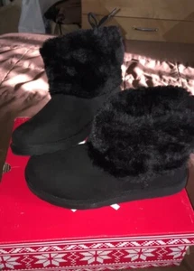 Arizona "Itsy" Black Fur Boot 6 US New In Box Winter Style Type, Short Boots - Bild 1 von 8
