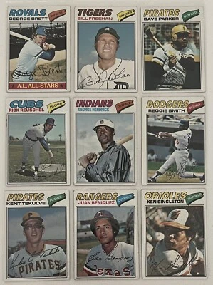 ⚾️LOTE DE 9 TARJETAS 1977 Topps incluyendo HOFs George Brett y Dave Parker + estrellas menores Foto 1 de 2