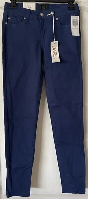 NUEVO Celebrity Pink Dare You Jayden Colores Azul Ajustado Corto Talla 1 X 28” $39 Foto 1 de 4