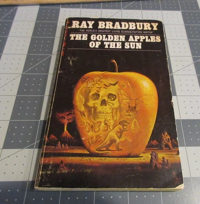 Ray Bradbury The Golden Apples of The Sun 1967 Bantam 8th Paperback - Image 1 of 4