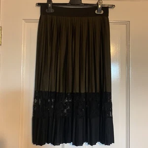 River Island Khaki Green Black Lace Inset Pleated Midi Skirt Size 10 Worn Once - Picture 1 of 4