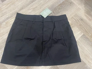 H&M Tailored Mini Skirt Size Small (8-10) Black A-Line Pleated RRP £18 - Picture 1 of 5