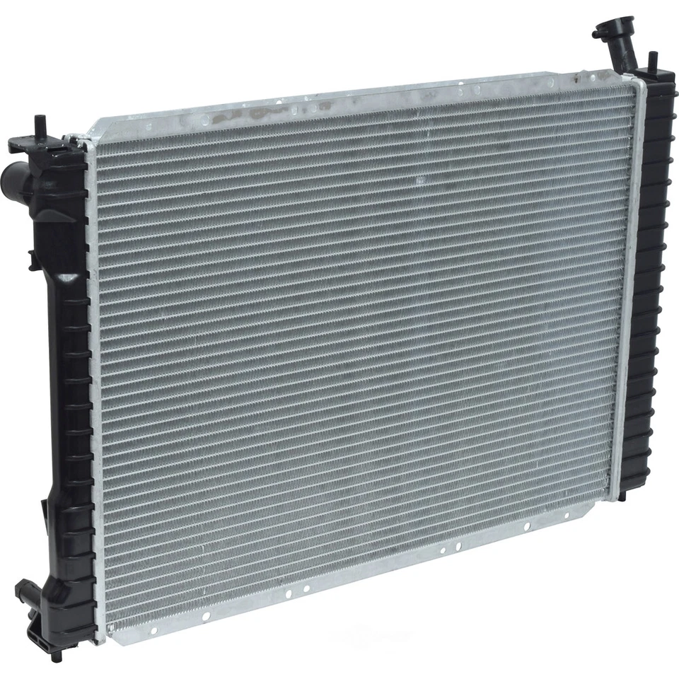 Radiator UAC RA 2259C fits 2000 Nissan Quest Foto 1 de 2