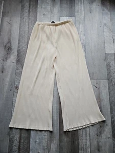Pretty Little Thing Maternity Plisse Ivory Pants Size 16 Read Descript - Picture 1 of 14