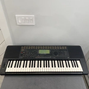 Teclado Portatone Yamaha PSR-520 De Colección 61 Teclas Piano Portátil Funcionando, Ver Video - Imagen 1 de 17