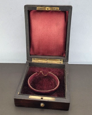 Antigua caja de madera suiza para relojes de bolsillo de marca de hasta 50 mm como Omega Longines Foto 1 de 4