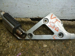 HONDA  VT 500 SHADOW REAR FOOTREST HANGER - Picture 1 of 1