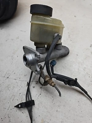 Toyota T100 1995-1998 cilindro maestro de freno 47201-0W010 OEM B22 Foto 1 de 4