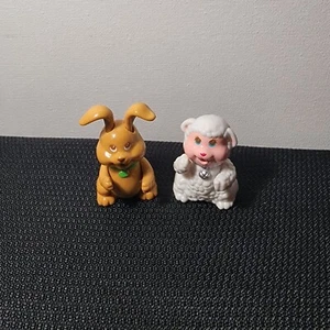 Vintage Itzy Bitzy Littlest Pet Shop Bunny Rabbit and Sheep Easter Pet lot - Picture 1 of 4