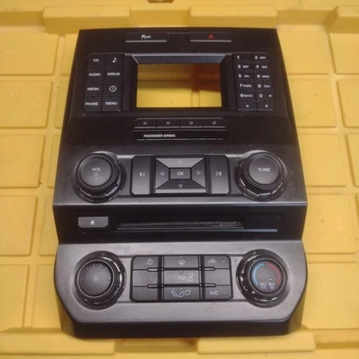 2015 - 2016-2017 Ford F150 OEM Radio Control Climate Control Bezel Foto 1 de 4