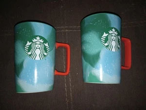 2 Stück Starbucks Weihnachten Kaffeetassen 2024 13oz. Blau Grün Rot  - Bild 1 von 4