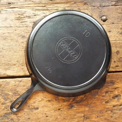 Antique GRISWOLD Cast Iron SKILLET Frying Pan # 10 LARGE SLANT LOGO - Ironspoon - Image 1 of 4
