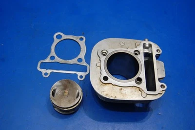 2002 99-04 TTR225 XT225 CYLINDER PISTON TOP END MOTOR BARREL JUG 3RW-11310-00-00 - Image 1 of 4