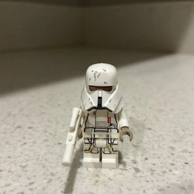 LEGO Star Wars Minifigure Range Trooper sw0950 75217 Excellent With Blaster - Image 1 of 4