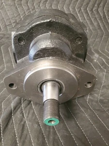 Parker Denison Flügelzellenpumpe 7149210005 / 47923175  - Bild 1 von 6