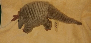 Omas Gürteltier JUNIOR DILLO Hergestellt in Texas Handarbeit Plüsch-Maskottchen 12 Zoll - Bild 1 von 3