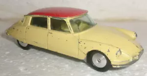 Corgi Toys red over cream yellow Citroen DS19 - Made in Gt. Britain - Picture 1 of 10