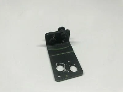 SOPORTE BISAGRA ALA BATE DERECHO PASAJERO LAMBORGHINI AVENTADOR OEM 470813894A Foto 1 de 4