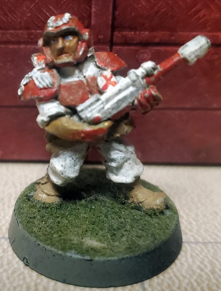 Warhammer 40K Rogue Trader Imperial Guard Medic Lasgun Astra Militarum Metal - Image 1 of 1