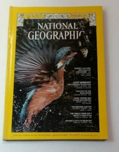 SEPT 1974 NATIONAL GEOGRAPHIC SOCIETY / EUROPE'S SPECTACULAR KINGFISHER /GERMANY - Imagen 1 de 4