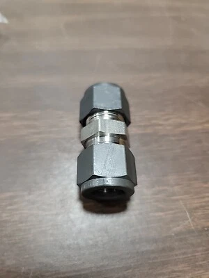 1/2" Tube 316ss Union Fitting SSP Unilok ISSU8U - Image 1 of 2