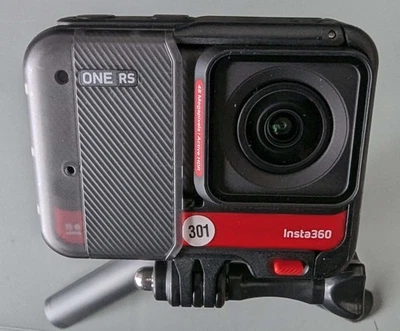 Insta360 One RS  Action CAM, inkl. umfangreichem Zubehörpaket - Bild 1 von 4