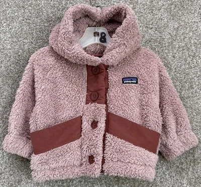 Chaqueta polar con capucha y botones rosa Los Gatos Patagonia Baby talla 12M 61185 Foto 1 de 4