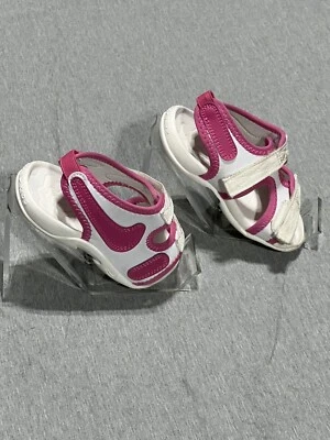 Sandalias Nike con correa para niños blancas rosas para niños pequeños Foto 1 de 4