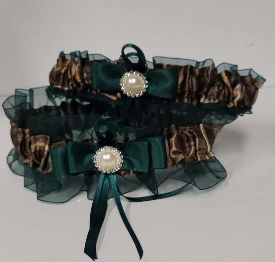 Juego de liga de boda camuflada con borde verde hecha a mano  Foto 1 de 4