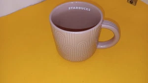 Taza de café Starbucks 14 oz rosa en relieve cerámica 414 ml patrón de arco moderno - Imagen 1 de 2