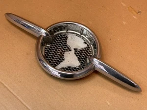 Oldsmobile Super 88 1955 capó emblema adorno original GM. ¡Muy bonito! - Imagen 1 de 14